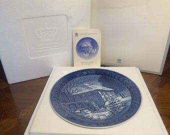 Vtg 1976 Royal Copenhagen ”Wassermühle” Jahrestagsteller Original Box / Broschüre