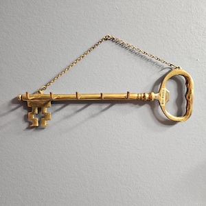 Vintage Brass Key Keyholder, housewarming gift- MCM decor brass key keyholder