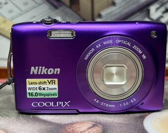 Nikon COOLPIX S3300 16,0 MP Digitalkamera – Lila Retro-Kamera