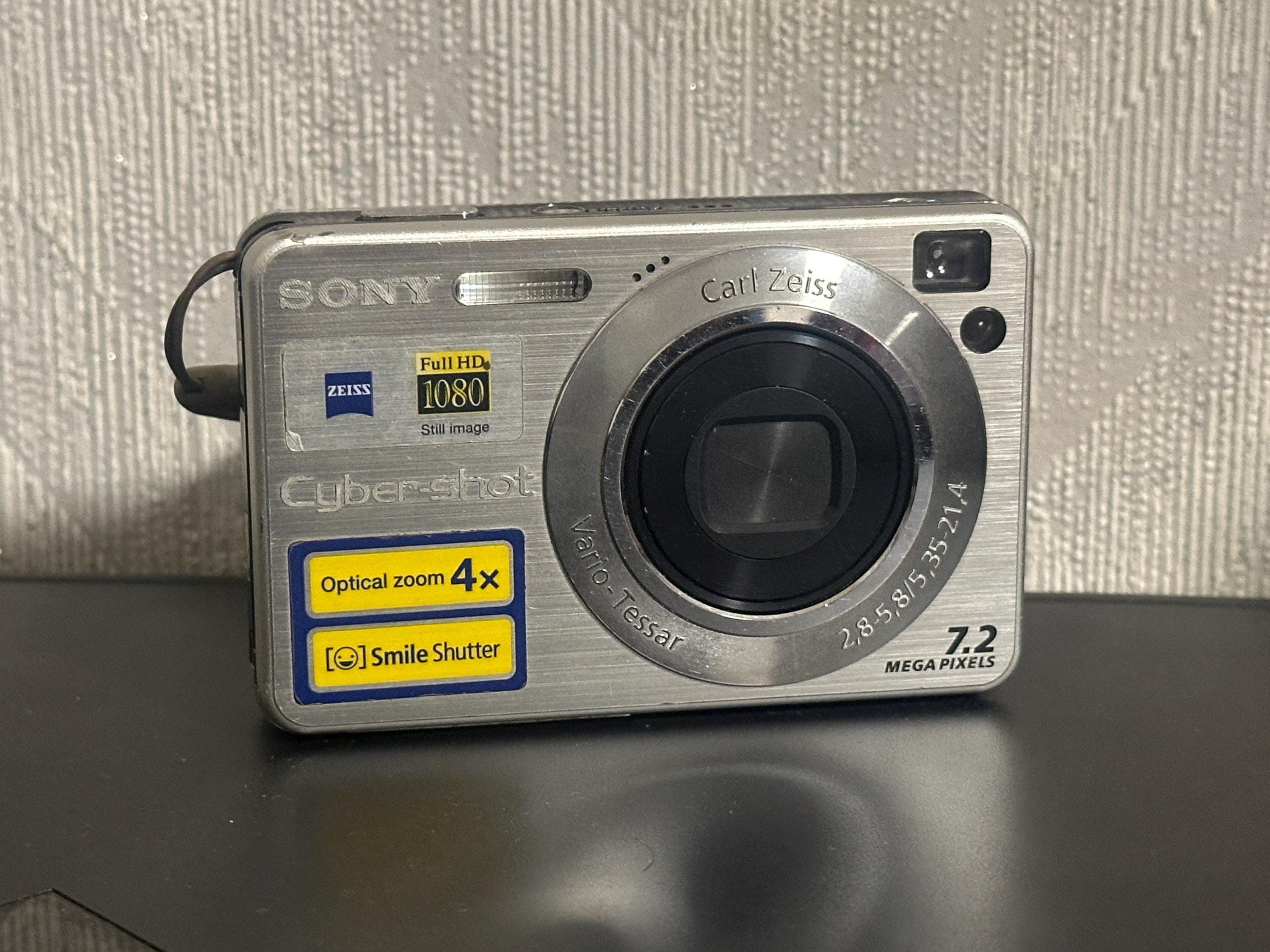 【美品】 SONY Cyber-shot DSC-W110 シルバー　デジカメ Amazon | SONY デジタルカメラ Cyber-Shot(サイバーショット