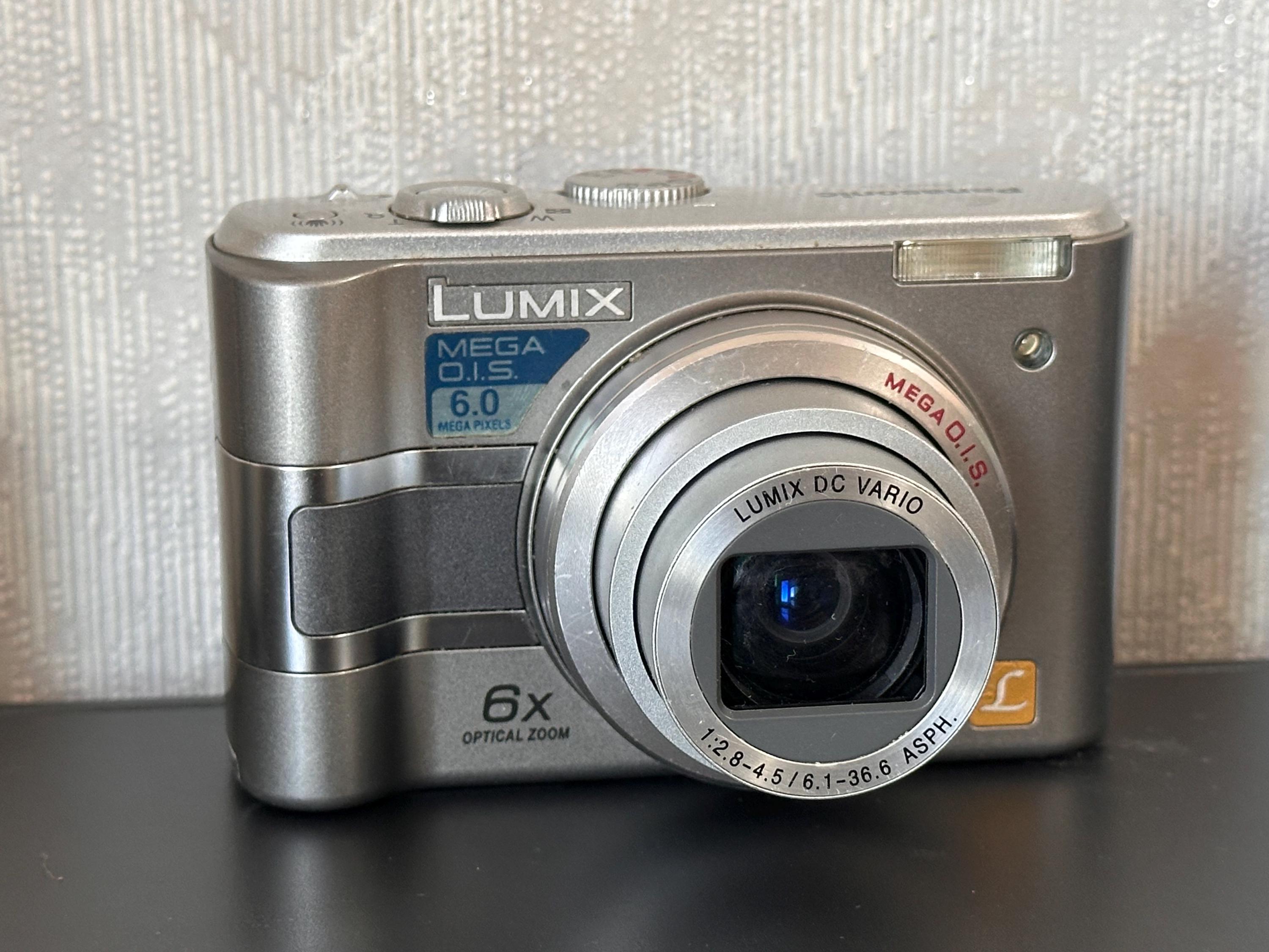 Panasonic LUMIX DMC-LZ5 6.0MP Digital Camera - Silver Tested Panasonic LUMIX DMC-LZ5 6.0MP Digital Camera - Silver Tested