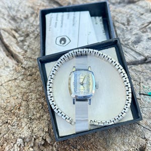 Zarya Watch - Etsy display picture 1