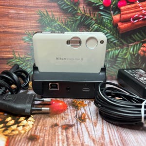 Nikon Coolpix S1 White 5.1 MP Slim 3x Optical Zoom Compact Digital Camera
