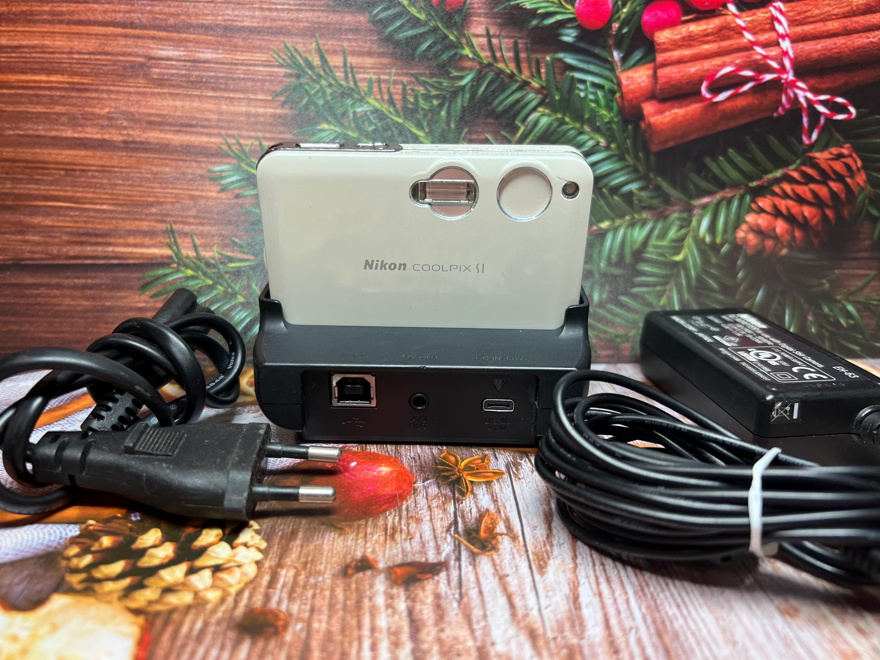 Nikon Coolpix S1 White 5.1 MP Slim 3x Optical Zoom Compact Digital 