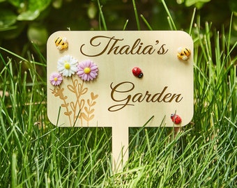 Marqueurs de jardin personnalisés avec fleurs abeilles et coccinelles, piquets de jardin personnalisés, panneaux de jardin pour enfants, plaques de jardin, cadeau de fête des mères