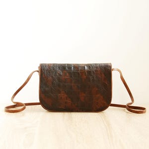 Small Crossbody Purse Cross Body Women Bag Preowned Synthetic Leather Bag Compact Brown Purse Everyday Essentials Purse Brown Leather Bag