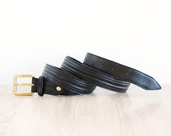 ゴールドバックル付きブラックベルト - メンズ用ブラックスエード