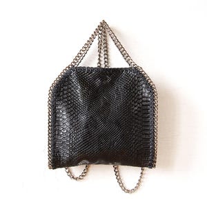 Black Evening Bag Serpent Leather Women Bag Chain Shoulder Strap Purse Iconic Preowned Leather Bag Used Top Handle Versatile Purse