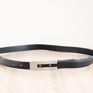 Woman Narrow Belt Black Leather Belt Preowned Leather Belt Tiny Black Belt Silver Buckle Dress Belt Low Waist Belt