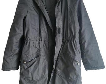 Vintage Fendi svart parka | Minimalistisk lyxig designerjacka (EU 40)