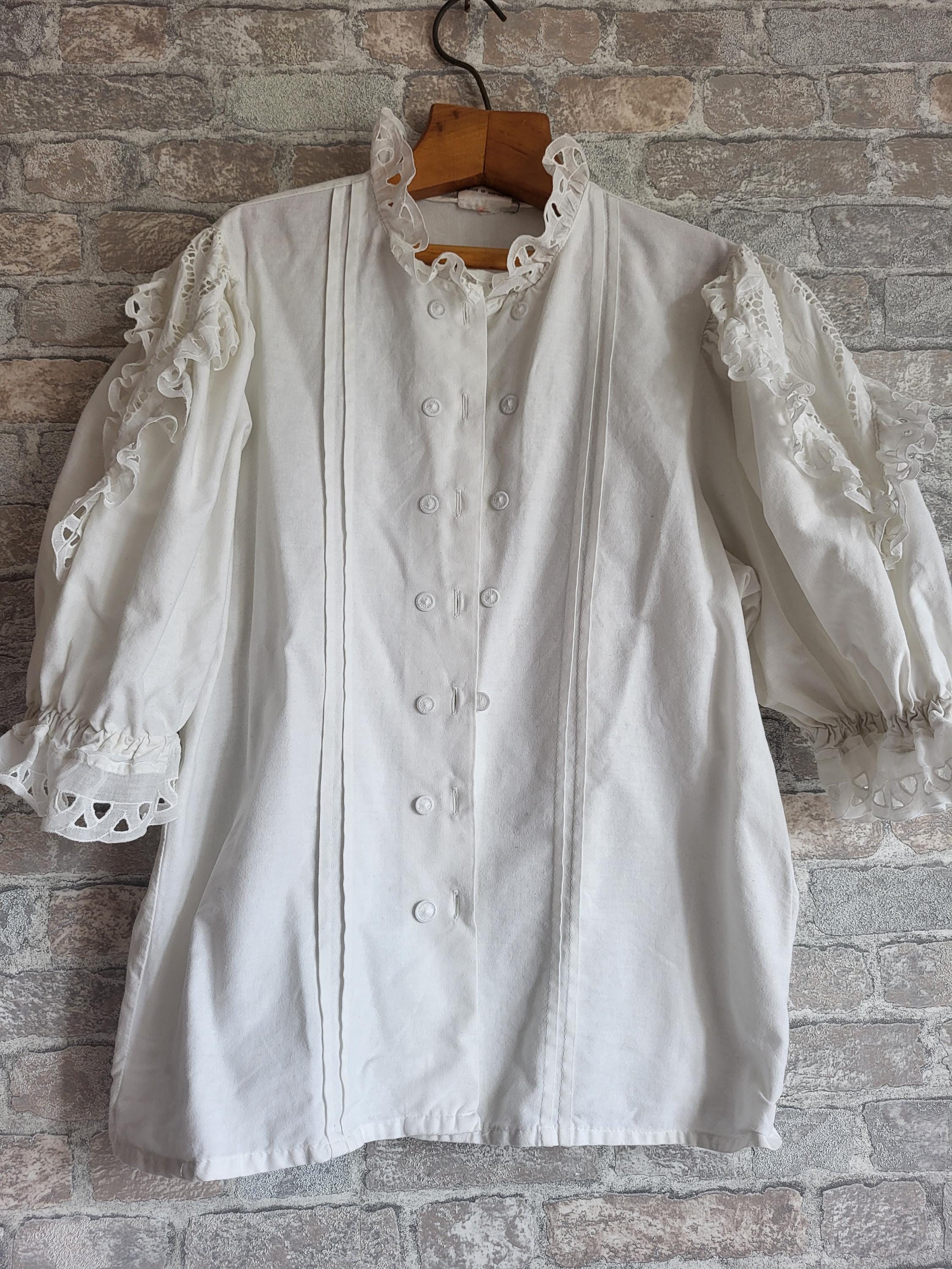 最終価格*Austria vintage blouse. Vintage Austrian Lace Blouse With Puff Sleeves | Retro Style