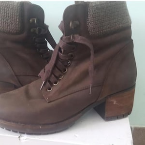 Vintage 90s Brown Suede Chunky Heel Boots - Size 39