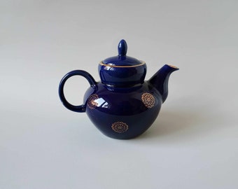 Tetera en miniatura - Fábrica Bronnitsky Vozrozhdenie - Azul cobalto pintado a mano con dorado - URSS 1980-1990