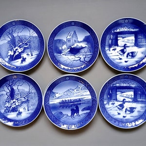 Royal Copenhagen Christmas Plate: Vintage Porcelain, Denmark (1955-1969)