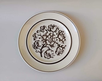 GARDEN Gustavsberg - Plate D-19 cm - Designer: Stig Lindberg - In production 1976-1977