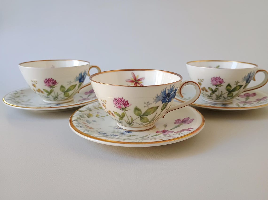 vintage-krautheim-bavaria-tea-cup-and-saucer-floral-gold-trim-1950s