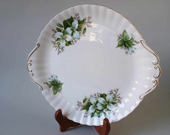 TRILLIUM Cake Platter - Royal Albert TRILLIUM - Bone China England - 1970s