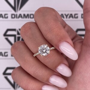 14k Gold Lab Grown Diamond Engagement Ring: 1.75 Carat Round Brilliant Cut