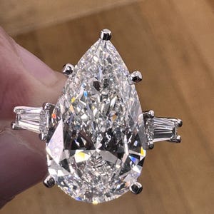 10 Carat Pear Lab Grown Diamond Engagement Ring: 14k Gold Baguette Side Stones