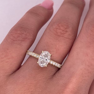 0.90 Karat ovaler Diamant Verlobungsring, G SI1, 14k Gelbgold