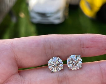 4 Carat Lab Grown Diamond Stud Earrings: E VS1, 14k Gold