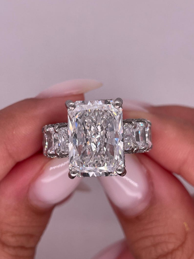 Radiant Side 14ct Radiant Cut Lab Grown Diamond Engagement Ring, IGI Certified ...