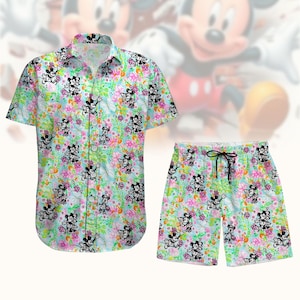 Camicia con bottoni floreali di Topolino e Minnie, camicia con bottoni di Topolino e i suoi amici, pantaloncini hawaiani con coppia Disney, abbigliamento da spiaggia per le giornate al parco