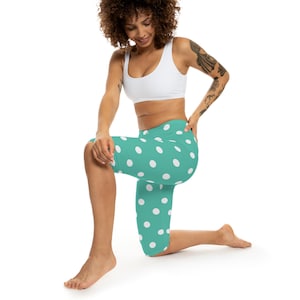 Dot Print Women&#39;s Leggings - Stylish Capri Pants for Yoga, Workout, Casual Wear, Black and White Patterned Tights, Polka Dot Athletic
