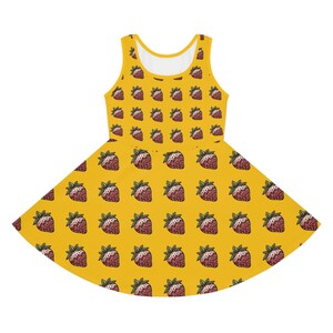 Erdbeer Print Mädchen Sommerkleid, süßes Sommerkleid, Kindermode, Outdoor Spiel Kleid, Geburtstagsgeschenk, Erdbeere Thema Kleidung