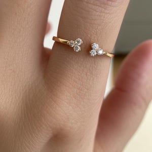 Dual Funkensteine Ring, Massivgold Zierlich Stapelbar, feiner handgemachter Goldschmuck, 14K dünner Stapelring, einzigartiges Sommerhochzeitsgeschenk