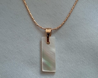 Natural Mother of Pearl Necklace, Dainty Pearl Necklace, Pearl Charm Necklace, Shell Stone Necklace, Pearl Jewelry, Gold Filled Necklace