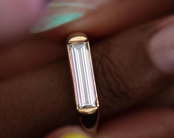 Natural Emerld diamond ring