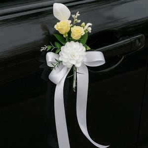 Hochzeit Auto Deko Set | 2 Blumen + 4 Schleifen | Weiß Romantisch