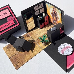 Popup Box / Explosionsbox Tattoo Gutschein Das perfekte Geschenk für bleibende Erinnerungen. Zum Geburtstag oder für andere Anlässe Rosa