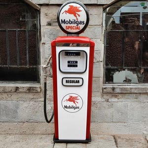 Vintage Mobilgas Petrol Pump. Perfect for Man Cave decor / Automobilia
