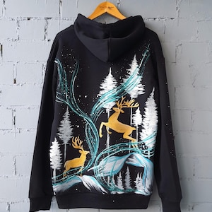 Northern Lights Deer Hoodie, Aurora Borealis Pullover, Wildlife Graphic Sweatshirt, Hand Painted Hoodie Design, Unique Custom Hoodie