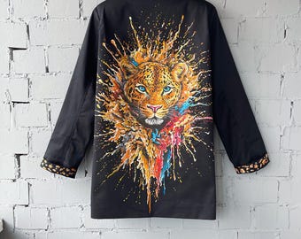 Handbemalte Leopard-Jeansjacke, schwarze oder weiße kundenspezifische Damen-Jeansjacke, einzigartiges Streetwear-tragbares Kunstgeschenk, handwerkliche kundenspezifische Jacke