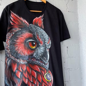 Owl Shirt, Graphic Owl Tee, Men’s Owl T-shirt, Owl Print Top, Women’s Owl Shirt, Casual Owl Clothing, Gift For Bird Lovers