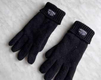 小物 Stussy Earth Day Knit Gloves OLIVE trilogy على X: 
