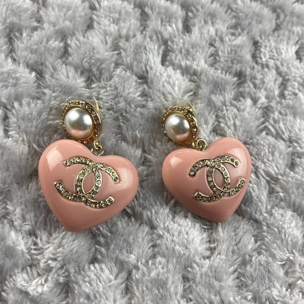 Vintage Chanel Gold Tone Earrings Pink Classic Designer Jewelry Piece