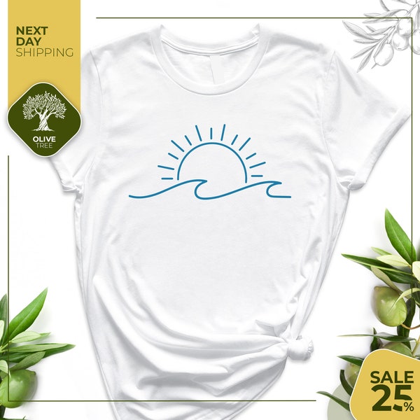 Sunset Rays Wavy Shirt | Sun Shirt | Retro Sunshine Shirt | Sun Rays Tee | Beachy Vibes Tee | Summer Time | Sunset Tshirt | Sun and wave