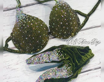Bikini de competición con diamantes de imitación hecho a mano: traje de pose personalizado de la IFBB
