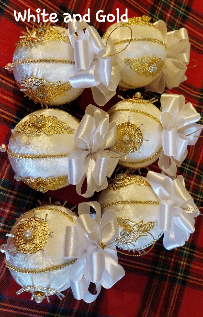 Set of 6 orìginally designed and handmade jeweled filigree Velvet Christmas baubles 8cm diameter each zdjęcie 6