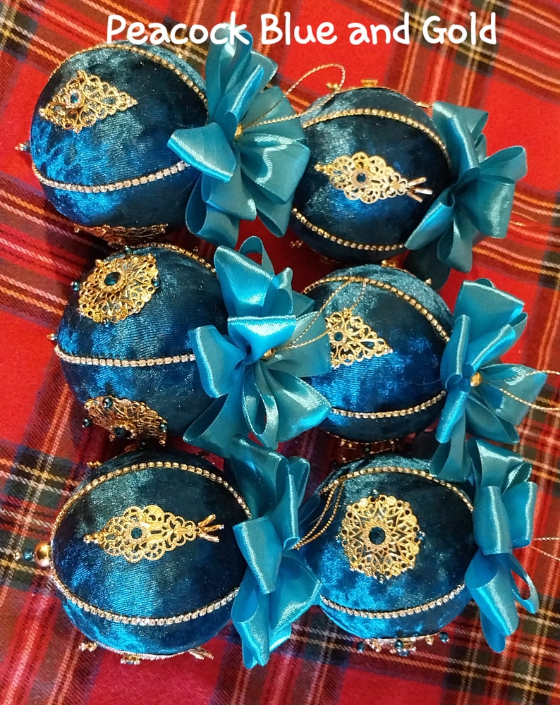 Set of 6 orìginally designed and handmade jeweled filigree Velvet Christmas baubles 8cm diameter each image 5