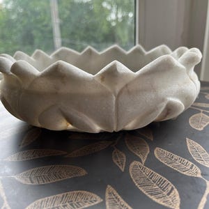 White Marble Decorative Bowl, Hand-Carved Stone Dish, Classic Home Decor Gift