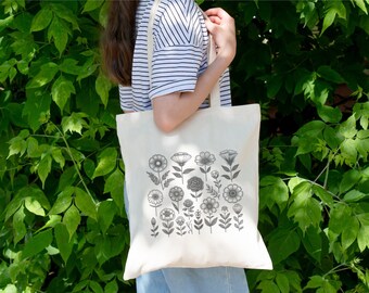 Nature's Charm: Vintage Floral Tote - Embrace Retro Blossoms!