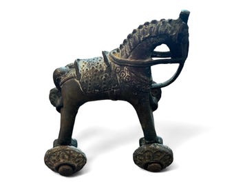 Sculptures & Figurines
