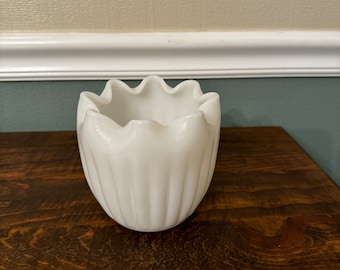 vintage fenton pinched milk glass rose bowl by the indiana glass company - 4.5”