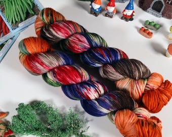 Hilo de gnomo de jardín de primavera, naranja, azul y verde