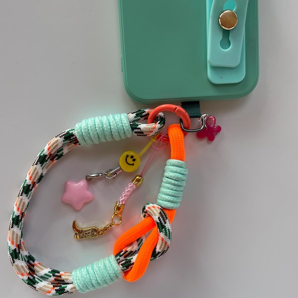Pulsera con cordón para teléfono y colgantes